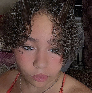 Meet your Posher, Mya